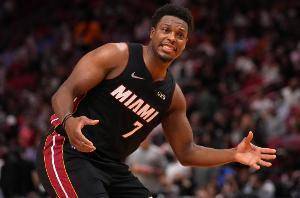 NBA规则详解🎓|🦵谁说造犯规一定要双脚站稳？