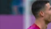 SPORT&middot;TV：C罗赛后微笑着跟裁判比划 他感觉这球他的头碰到了